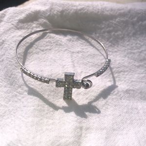 Rhinestone & Silver Cross Bangle Bracelet ✨